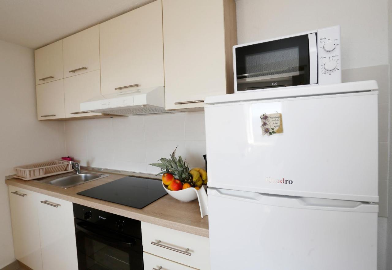 Holiday Home Miklica Klis Экстерьер фото
