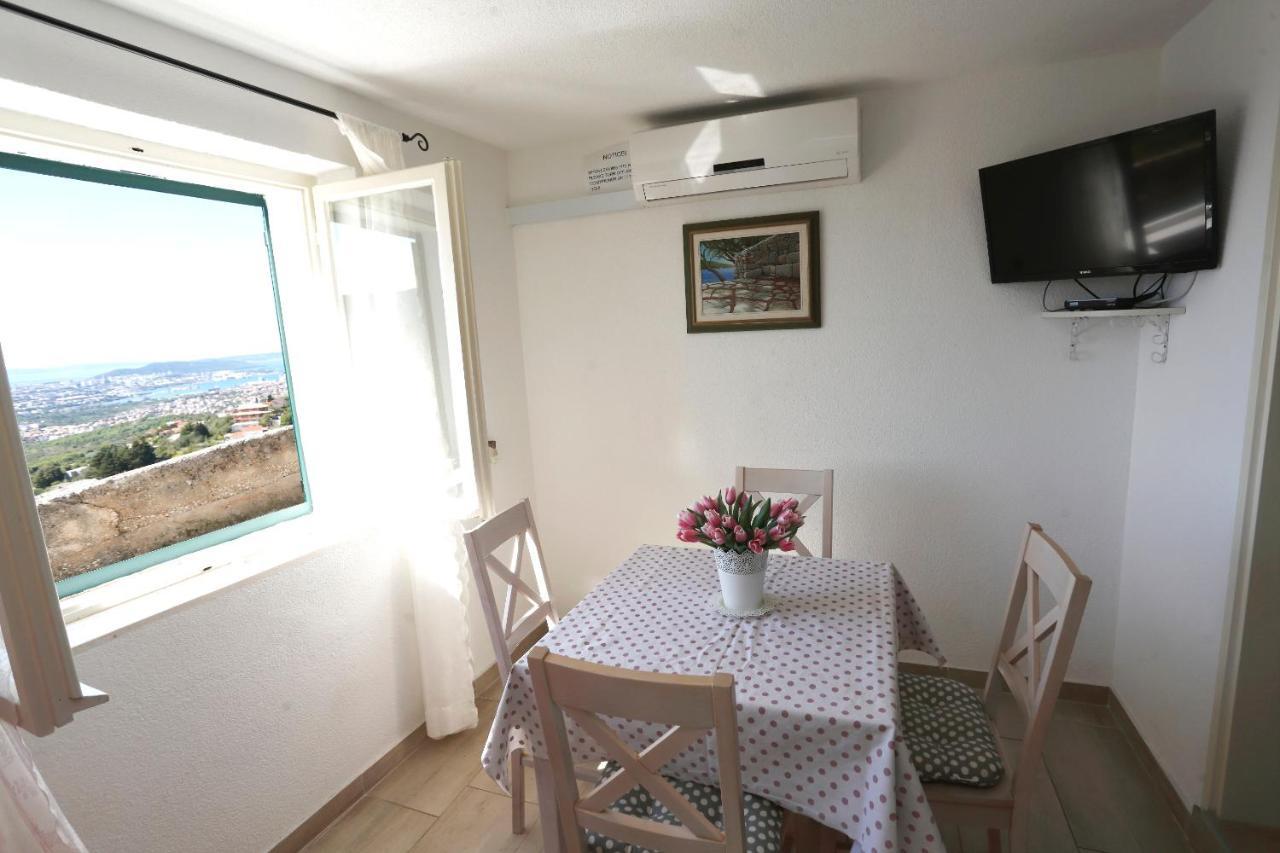 Holiday Home Miklica Klis Экстерьер фото