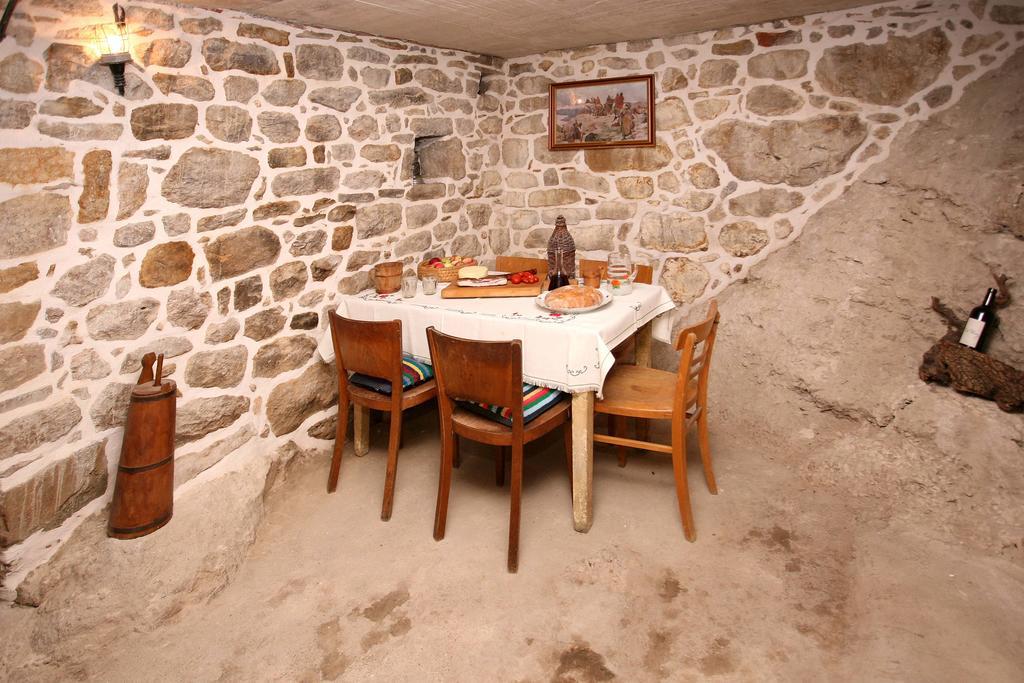 Holiday Home Miklica Klis Экстерьер фото