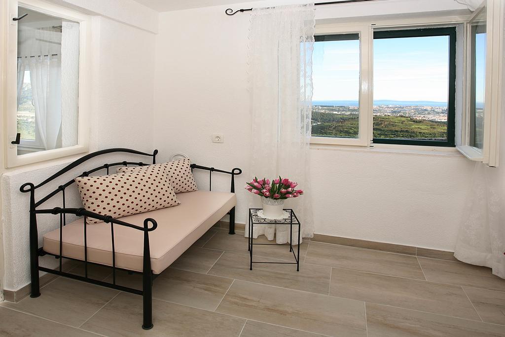 Holiday Home Miklica Klis Экстерьер фото