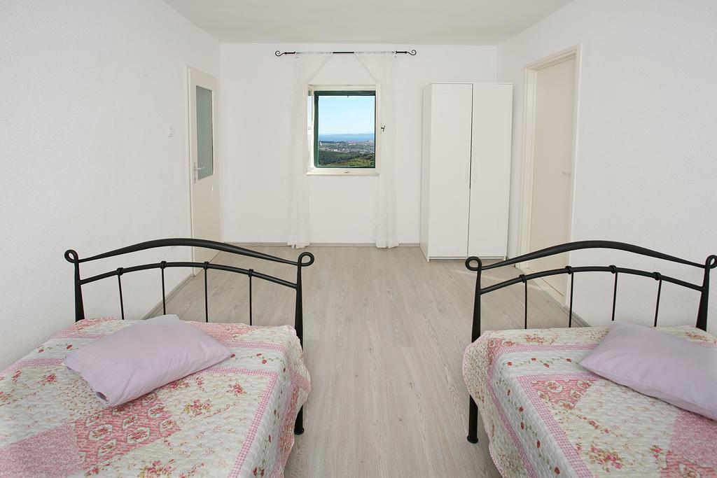 Holiday Home Miklica Klis Экстерьер фото