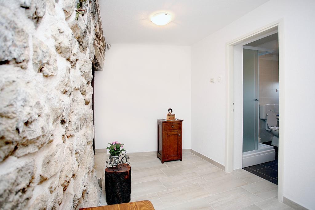 Holiday Home Miklica Klis Экстерьер фото